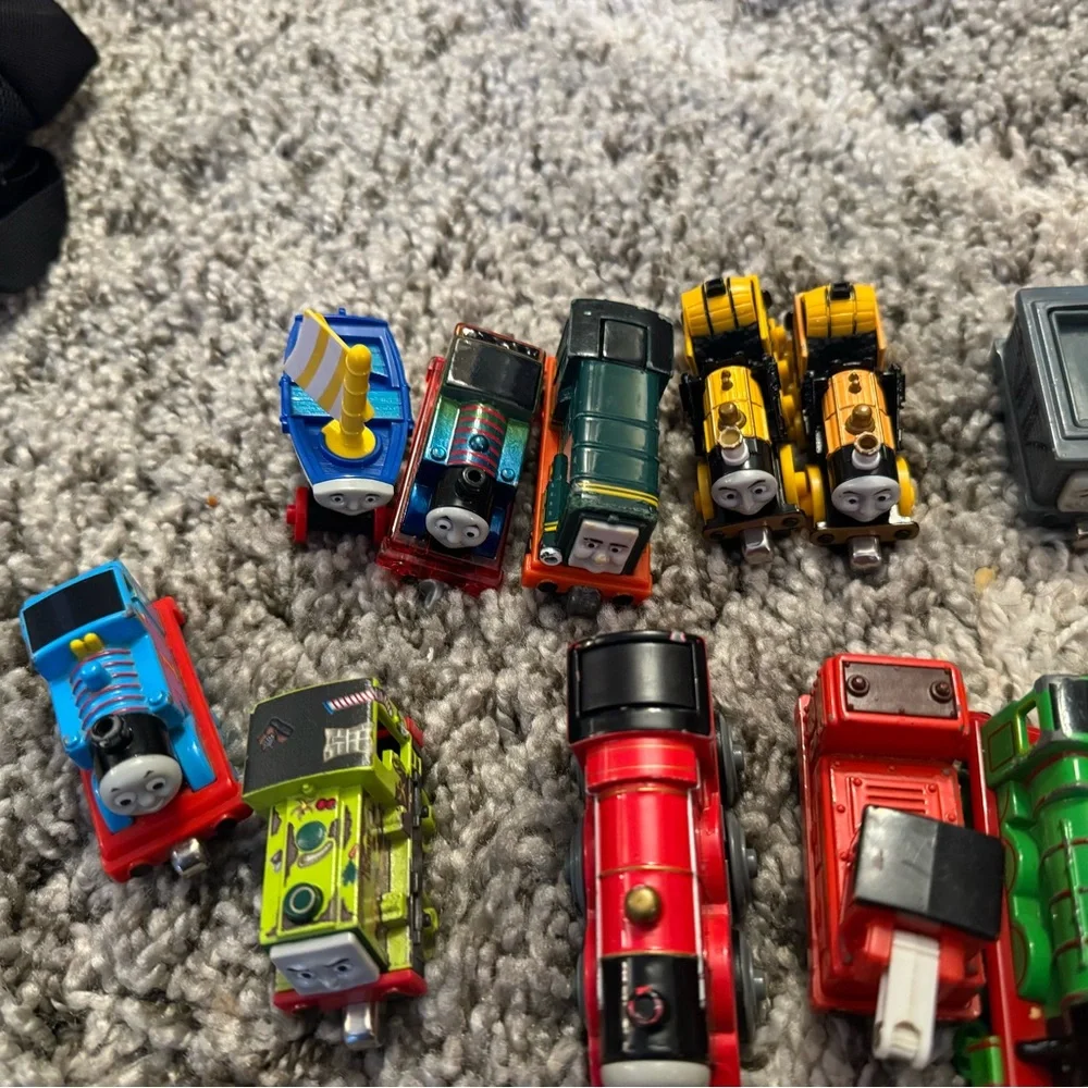 Thomas & Friends Colorful Engine Collection - Picture 5 of 5